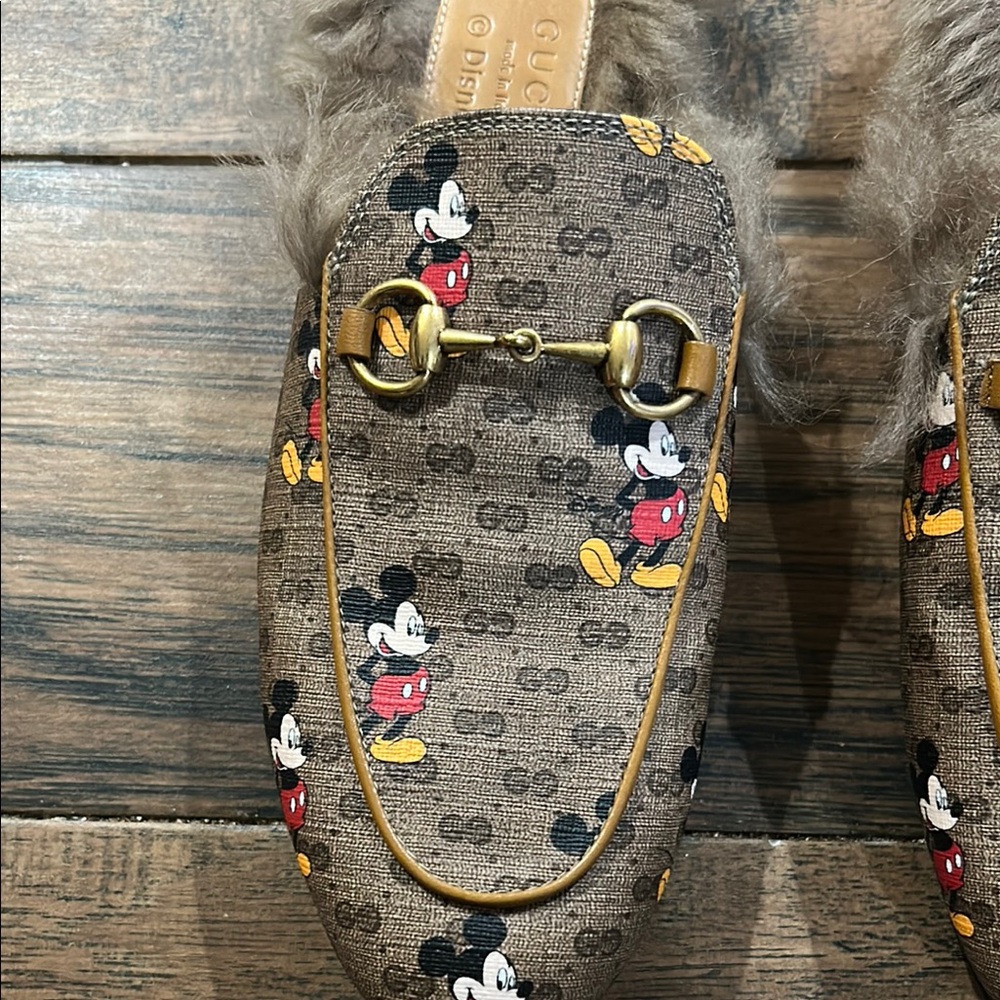 Gucci x Disney Mickey Mouse Fur Lined Princeton Mules Coated Canvas GG EU36 US 6 - Picture 3 of 10
